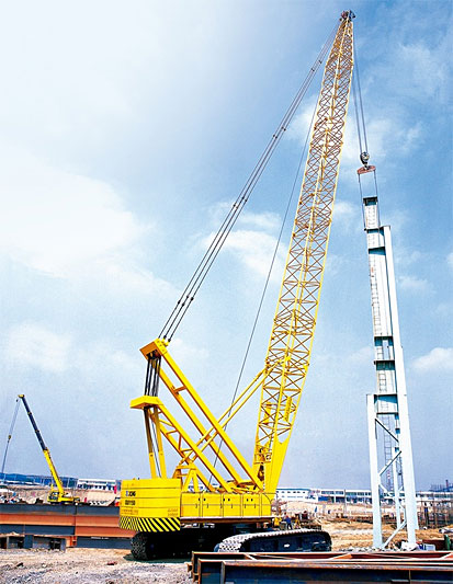 QUY150 Crawler Crane