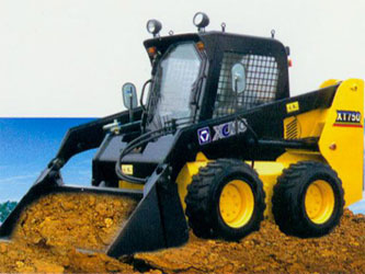 XT750 Skid Steer Loader